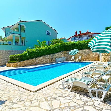 Pool Apartments 624 Pula Buitenkant foto