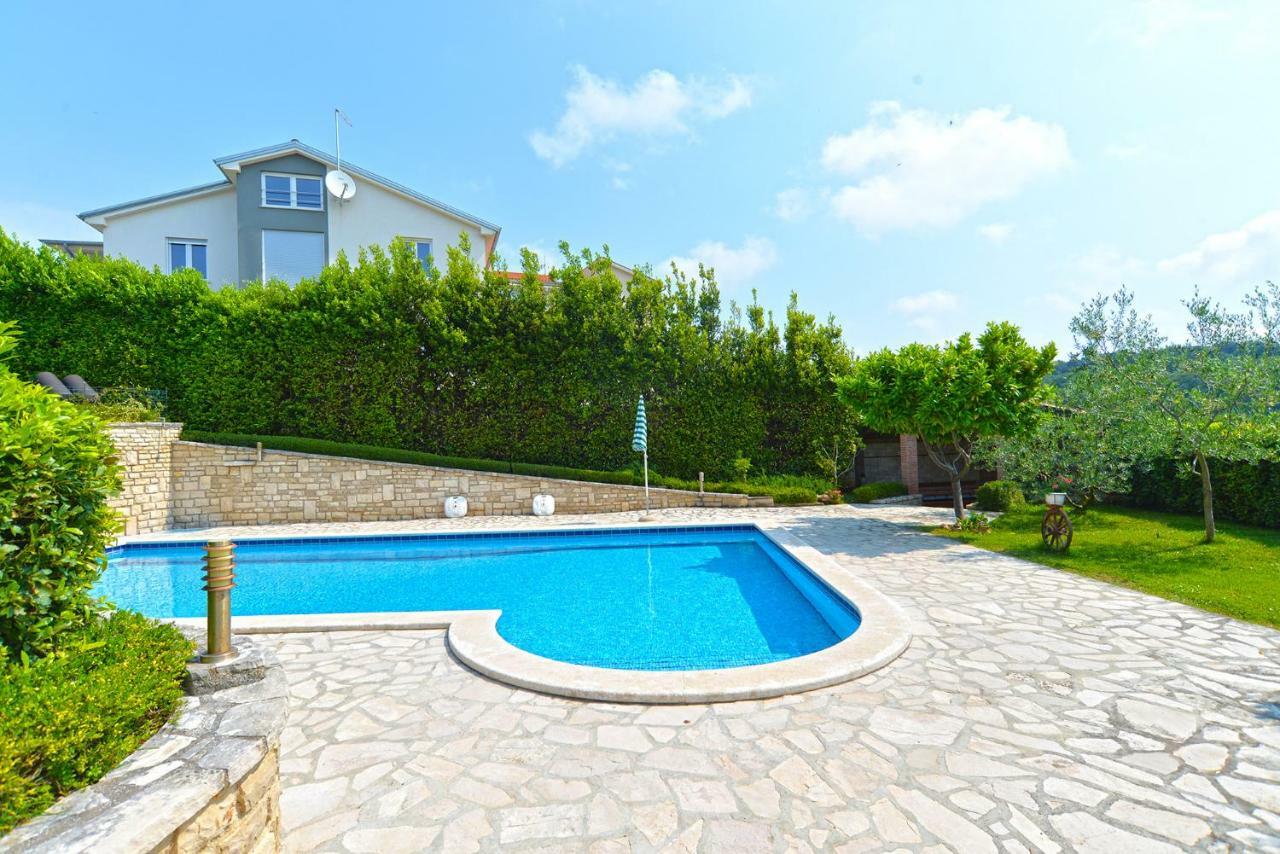 Pool Apartments 624 Pula Buitenkant foto