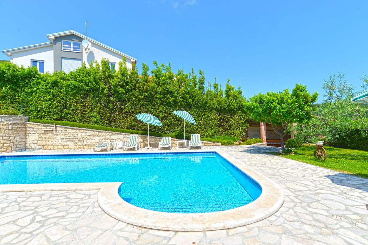 Pool Apartments 624 Pula Buitenkant foto